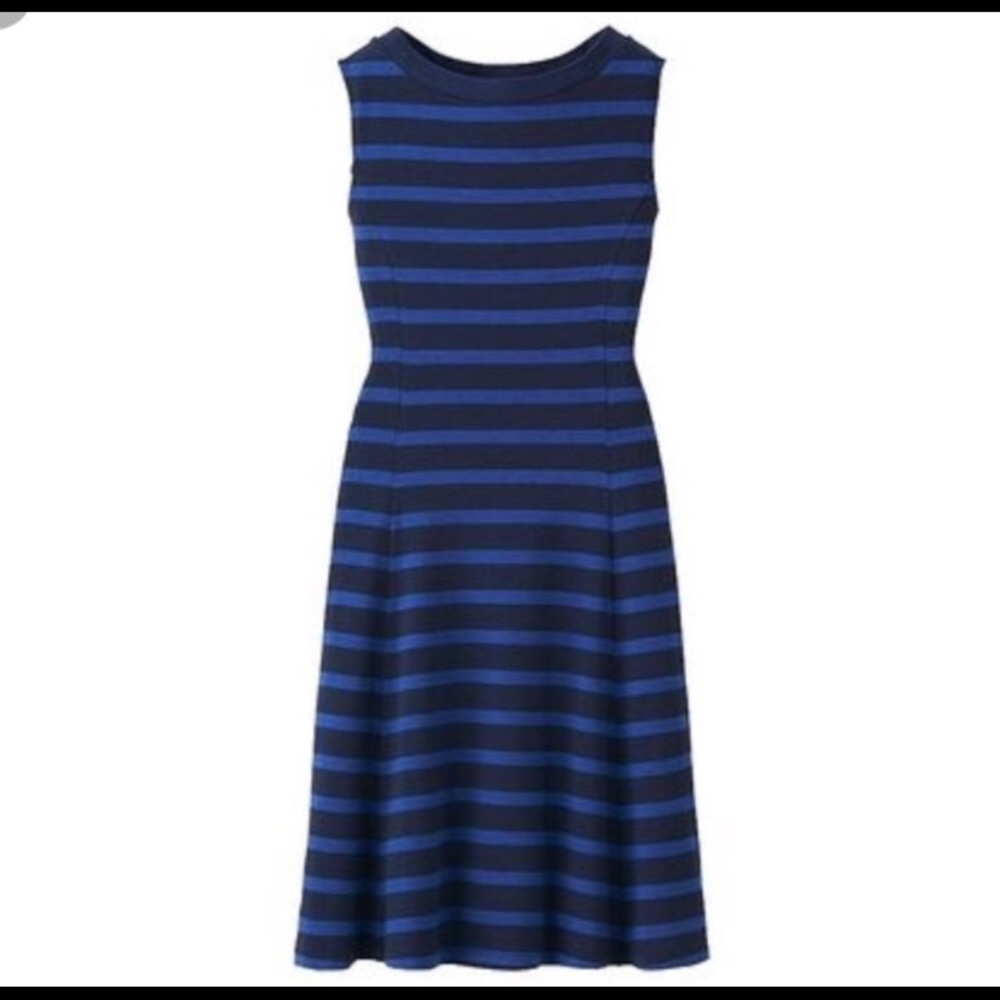 🔴Uniqlo Blue Striped Dress